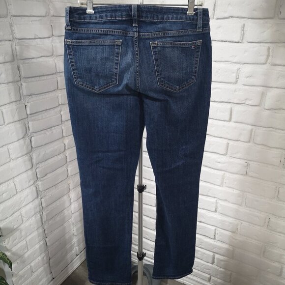 Tommy Hilfiger Ladies Size 10 Curve Straight Leg Medium Wash Blue Jeans - Picture 2 of 11